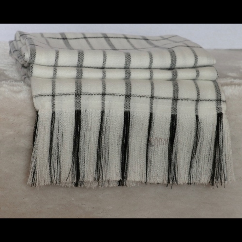 Natsu Dragneel’s scarf (cosplay/ everyday use)